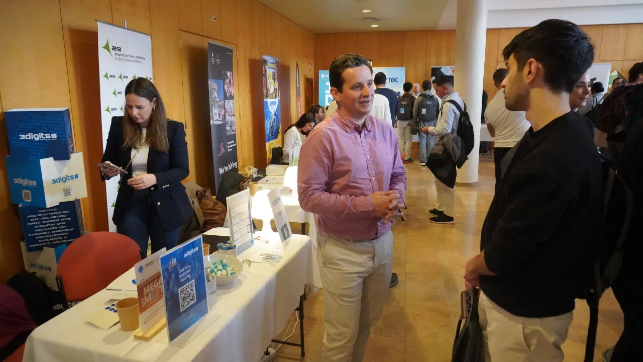 3digits apuesta por el talento joven en el Job Day UIB 2025 3digits apuesta por el talento joven en el Job Day UIB 2025