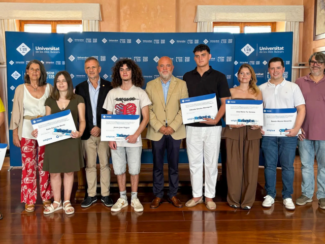 Acto de entrega de los premios 3digits 2025 en Ingeniería Informática de la UIB